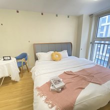 雲海公寓(城阳区政府财富中心店)