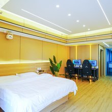 沐瑶电竞主题公寓(哈尔滨哈西万达店)