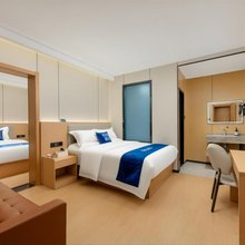 轻住酒店(西安钟楼地铁站骡马市商业步行街店)