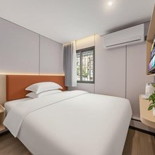 金鑫旅馆(深圳白石洲地铁站店)