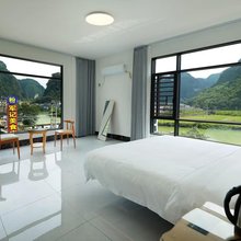 河畔天窗民宿(吞榜天窗店)