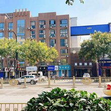 蔓悦酒店(秦都万达广场福园巷子店)