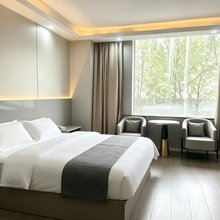 泛森酒店(连云港高铁站苏宁广场店)