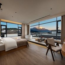 他归客日照金山观景民宿(丽江束河古镇店)