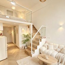 花半里·轻奢LOFT影院公寓(鱼尾洲地铁站力高雍湖国际店)