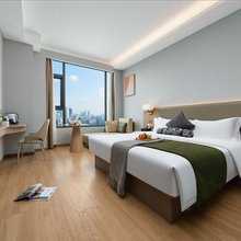 艺龙海雅酒店(许昌胖东来时代广场曹魏古城店)