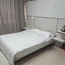 乐园旅馆(胶州胶东国际机场店)
