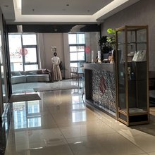 时年青年旅舍(鼓楼五塘广场地铁站店)