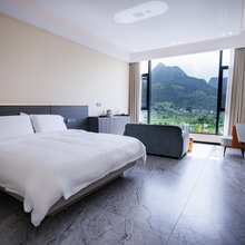 万峰林翠谷轻舍民宿