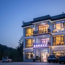 莲姐民宿山庄(梭布垭石林游客中心店)
