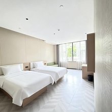 云朵酒店(惠州水东街店)