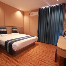 桂林中意酒店(桂林高铁站象山公园店)