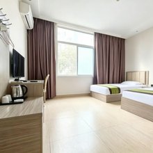 柚子酒店(安康火车站店)