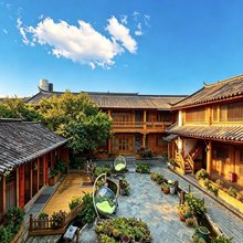 丽江花鹊·茶马斗斤|纳西庭院花园客栈(束河古镇四方街店)