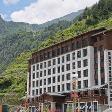 陈塘沟平措康桑夏尔巴大酒店