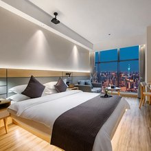 仟逸·轻奢酒店(郑州奥体中心西地铁站汇泉西悦城店)
