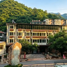 嶂石岩九峰青旅