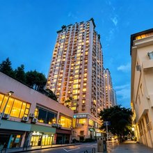 飓龙电竞酒店(重庆观音桥红旗河沟地铁站店)