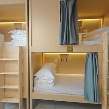 半山客青旅(喷水池地铁站店)
