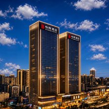怡程酒店(南宁东站华丰城爱琴海城市广场店)