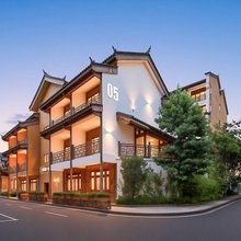 喜客·景轩酒店(抚仙湖广龙小镇星光夜市店)