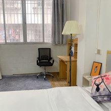 YY窝途精品公寓(横潭大街分店)