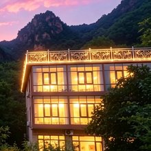 兴隆日兆江河度假山居(青松岭九龙潭店)