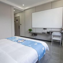 枕秋·Family简奢氛围山景亲子度假民宿(OMG心跳乐园店)