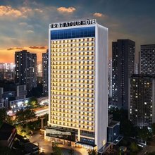 亚·朵ATOUP360°云端城景AI智能酒店(十堰五堰商场人民医院店)