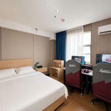 火猫电竞酒店(花牌坊地铁口店)