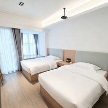 禾易国际公寓(会展湾东城店)