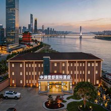 南昌中澜国际 ROYALWWWKKVSION·HOTEL酒店(武商MALL八一广场店)