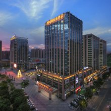 维纳斯皇家酒店(梧州火车站玫瑰湖公园店)