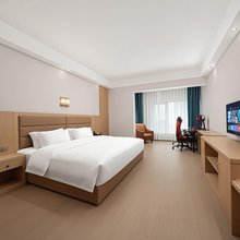 蚂蚁·光年电竞酒店(金渝地铁站重庆汽博中心店)