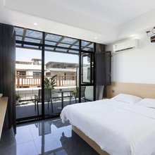 晚归客居(成都艺术职业大学店)