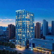 晨枫高空观景设计师酒店(武汉黄鹤楼洪山万科广场店)