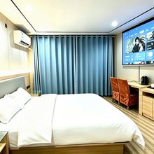 南昌永顺影院酒店(南昌大学一附属医院人民公园地铁站店)