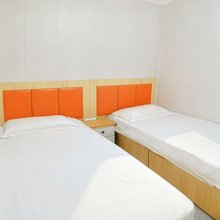 青岛鑫都宾馆(五四广场江西路地铁站店)