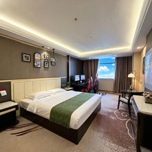 维尼电竞酒店(机场高铁站店)