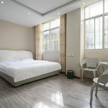 昆明花畔民宿(斗南花卉市场店)