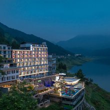 瓦山湖温泉酒店