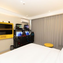 栖漫阁电竞(孟州滨河公园店)