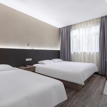 锐思特酒店(上海新华医院江浦路地铁站店)