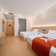 正安艾丝维尔主题酒店