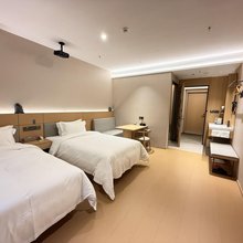 文华迎酒店(十堰北京中路汉江师范学院店)