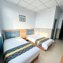 乌兰布统牧芸融舍