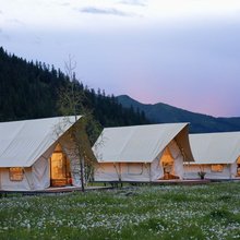 玉科山野营地民宿露营地