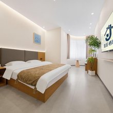 喜居·栖璞城市民宿(大连中山广场地铁站店)