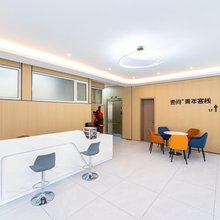 壹间青年客栈(青岛台东步行街店)