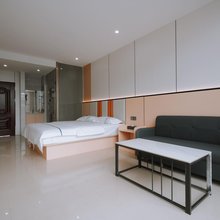 铂悦轻奢公馆